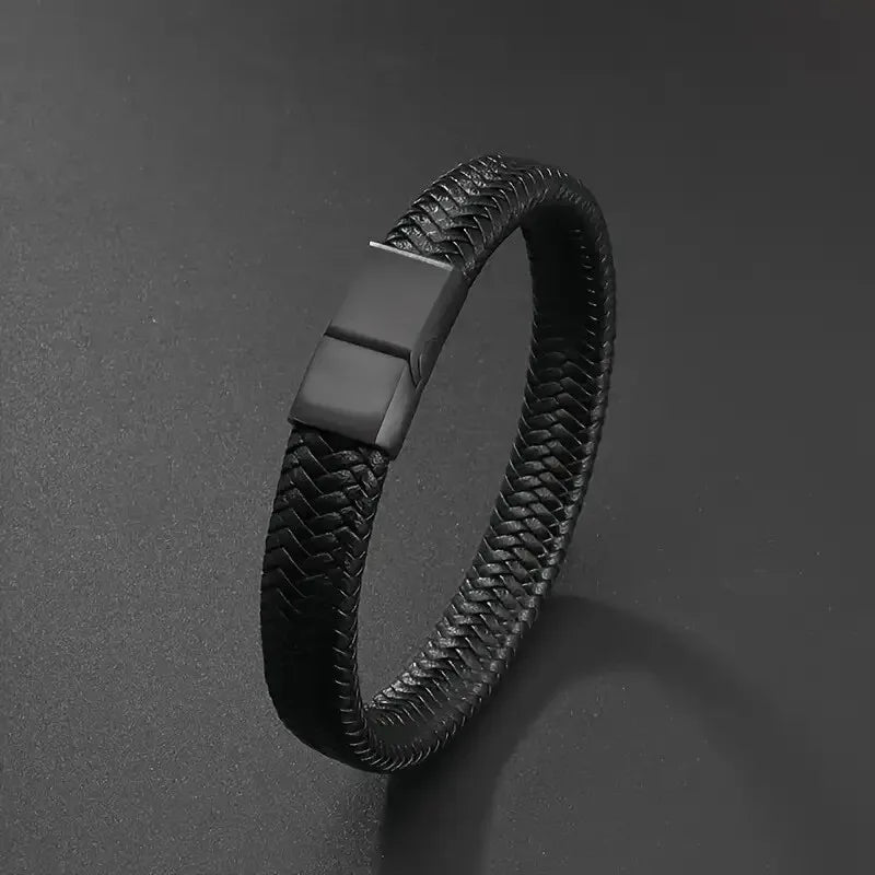 USB Bracelet Charger – Leather Design